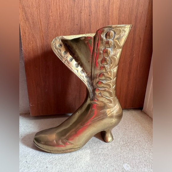VINTAGE Brass Boot Vase - Picture 2 of 11